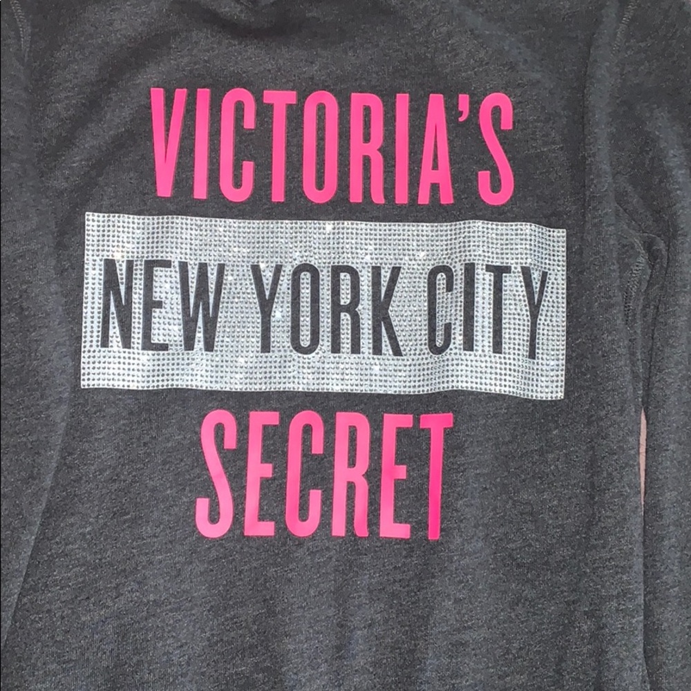 VS New York City zip up